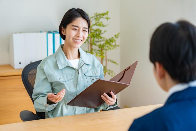 外国人材の受け入れに関する専門支援を、企業へ届けるパートナーを募集しています。