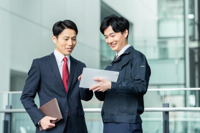 500社以上の支援経験を、あなたの会社の労務に。全国対応可能です。